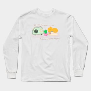 Cat's good life Long Sleeve T-Shirt